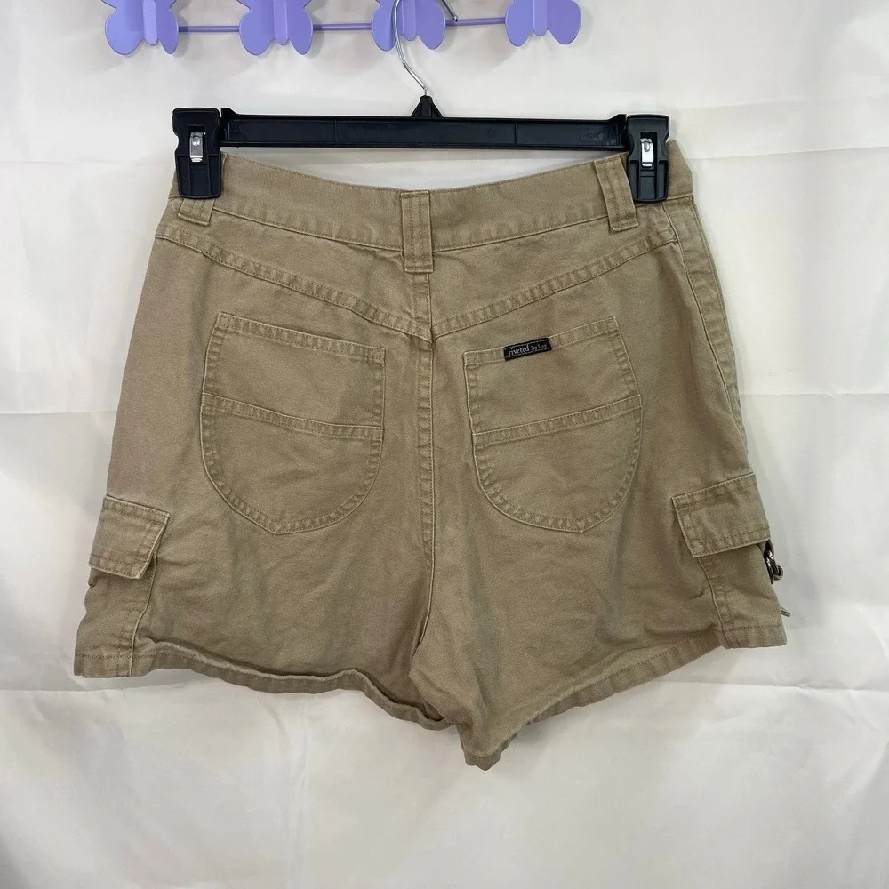 Vintage Riveted by Lee women's tan khaki cargo pocket relaxed‎ shorts 28 waist